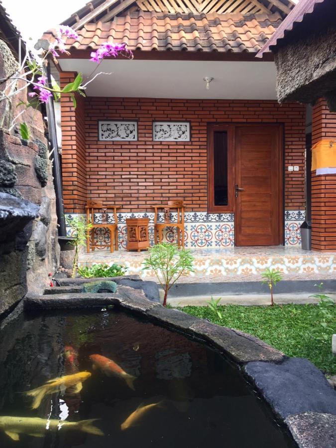 Raditya Homestay Mambat Eksteriør bilde