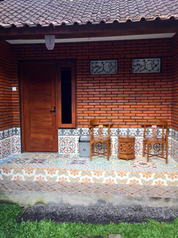 Raditya Homestay Mambat Eksteriør bilde