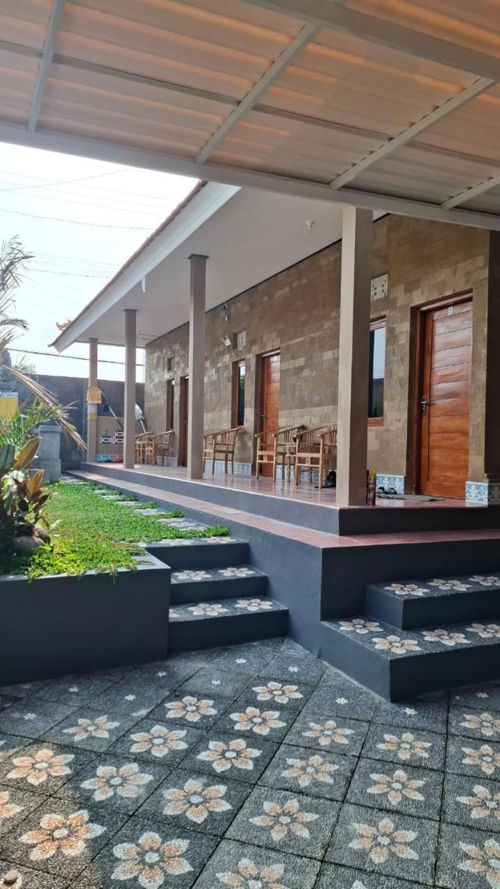 Raditya Homestay Mambat Eksteriør bilde